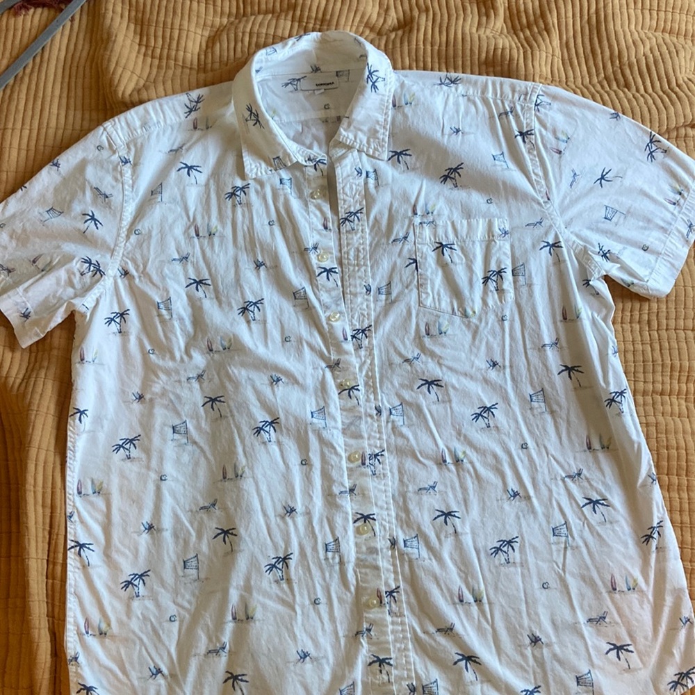 Sonoma brand men’s button up shirt size XL.